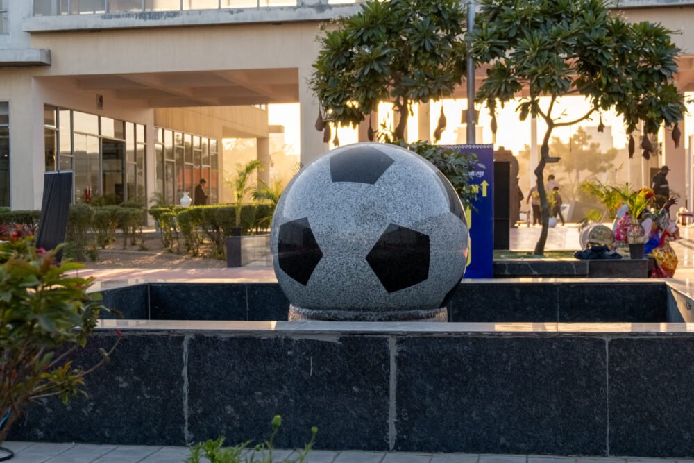 Ball fountain